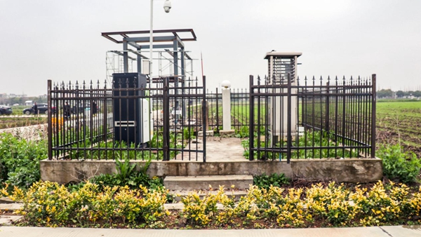 �������